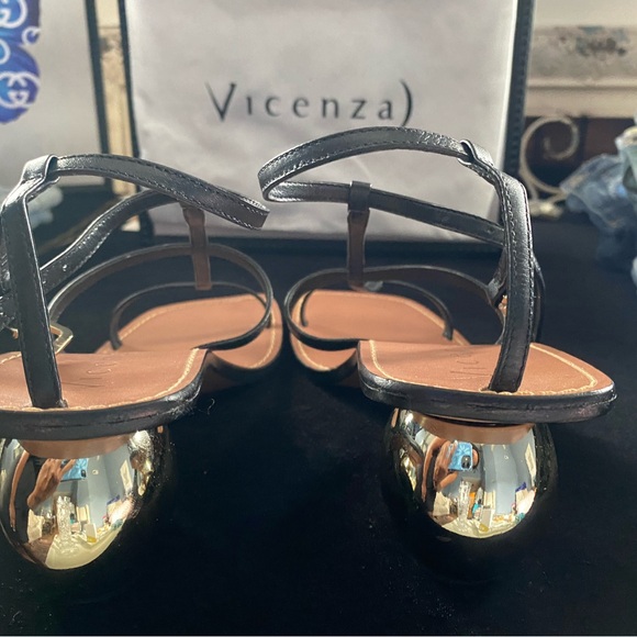 Black shoes with round gold heel; worn once can be dressed up or down; size 39/9 - Picture 2 of 5